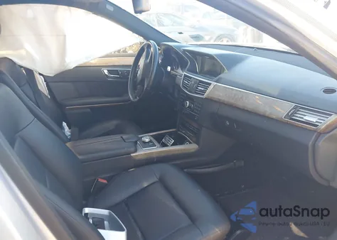 2011 Mercedes-Benz E 350 4Matic z USA, uszkodzony, nr VIN WDDHF8HB5BA411578